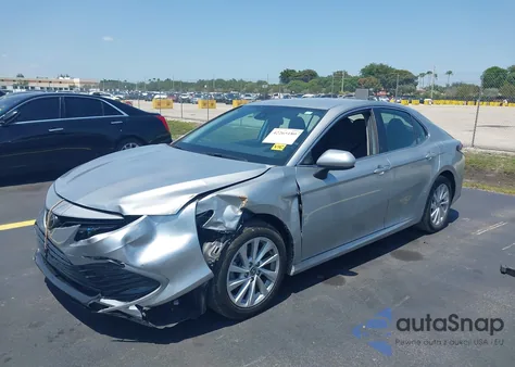 2022 Toyota Camry Le из США, поврежденный, VIN 4T1C11AK4NU044000